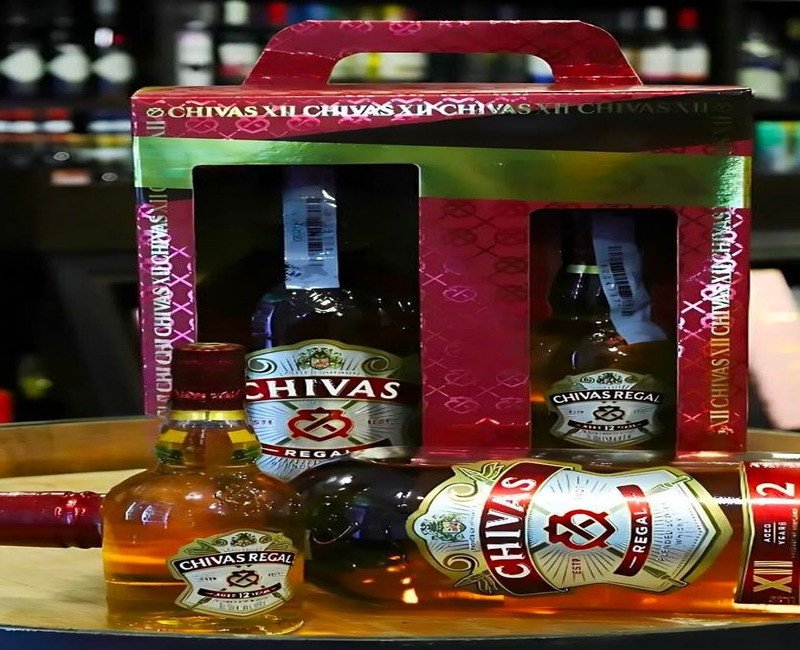 Chivas 12 YRS Whisky Gift Set