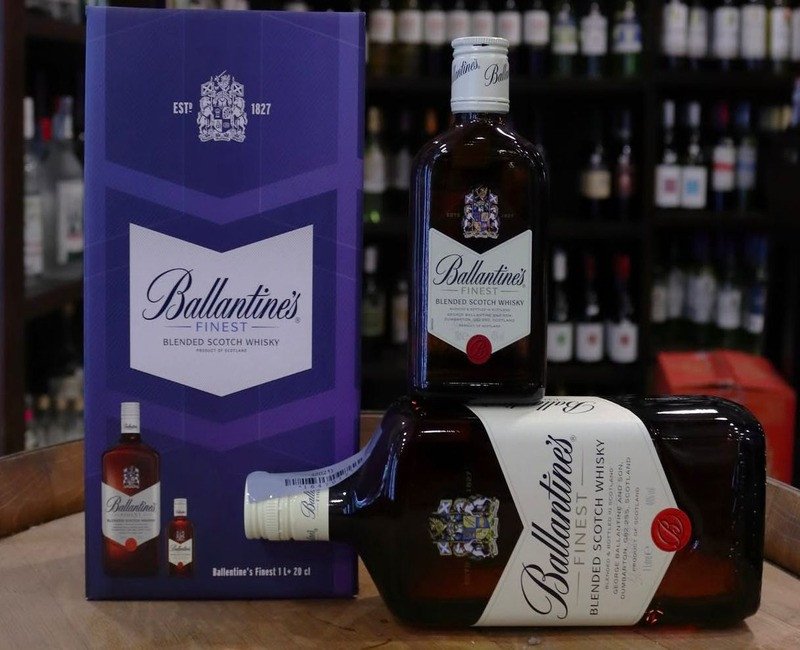 Ballantine’s Finest Scotch Whisky Bundle